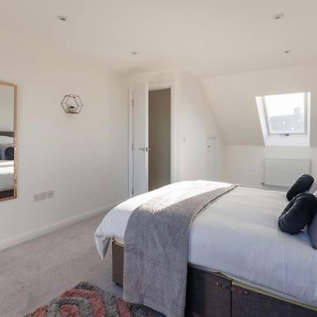 Luxury 3-Bedroom, 2-Bathroom Home Sleeps 7 People リヴァプール エクステリア 写真